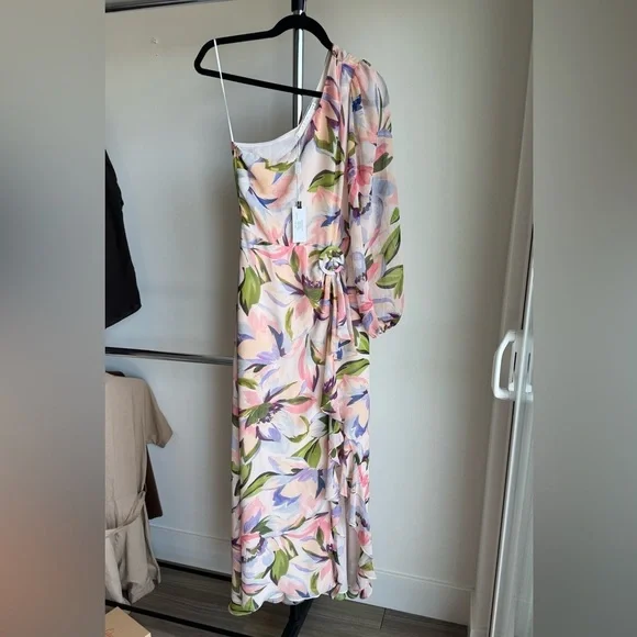 NWT ASTR The Label Sandersonia Pink Floral One Shoulder Dress Size Small - Picture 8 of 11